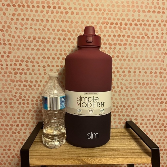 Simple Modern 1 Gallon 128 oz Water Bottle (1 Bottle) - Picture 7 of 9